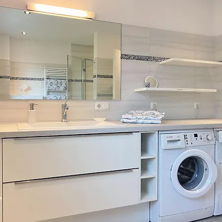 Nyaraló Bella Blue *